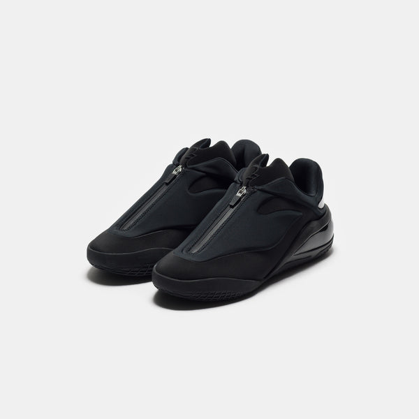 Shai 001 Ox Sneaker in Charm Black - Converse
