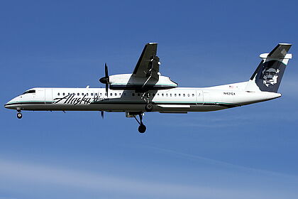 C-FJNZ De Havilland Canada Bombardier DHC-8-400 | Planespotters.net