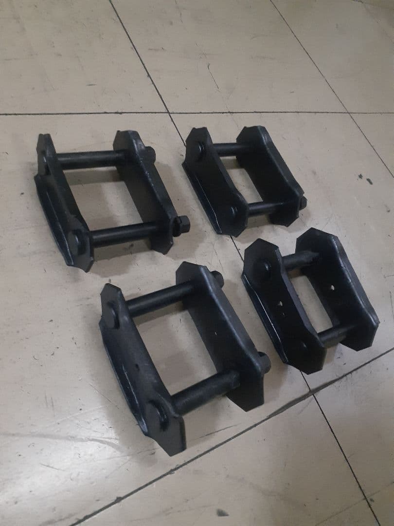 【送料無料】 ジムニー JA11 純正 シャックル 4個セット シャックルブッシュ 4個セット スズキ ジムニー JA11 ジュラコン製 13π