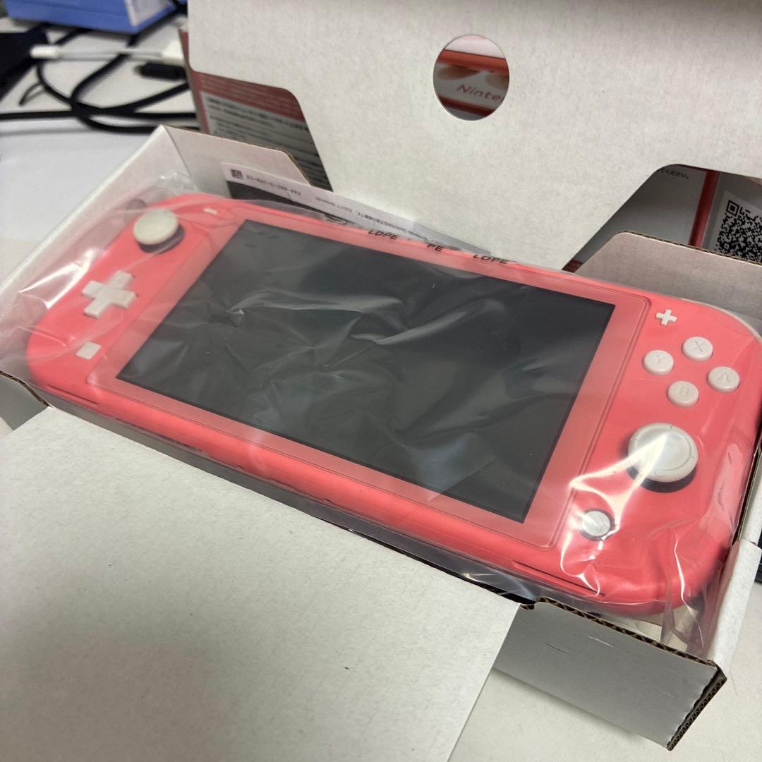 Nintendo Switch Lite ピンク Nintendo Switch™ Lite - Coral - REFURBISHED - Nintendo Official Site