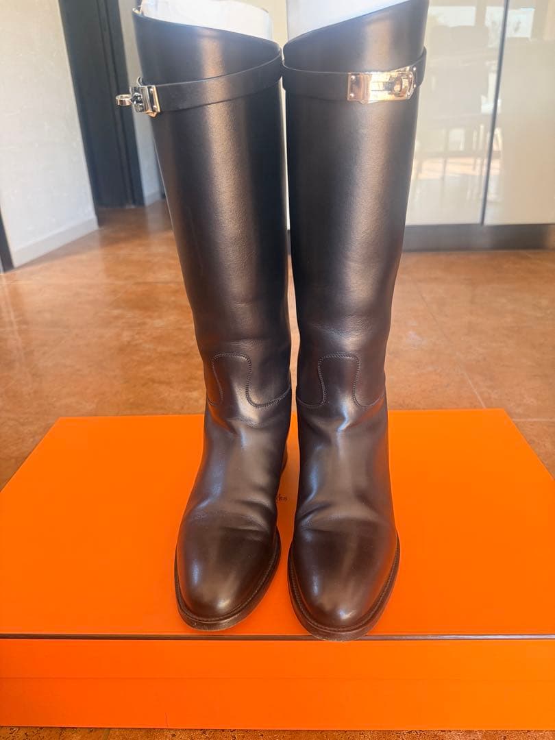 HERMES 黒 レザーブーツ 金具付き HERMES エルメス ブーツ ジャンピング ケリーベルト ショート #38.5 黒