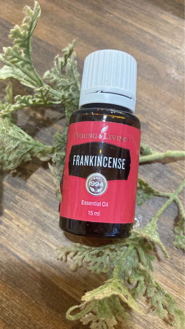 Young Living フランキンセンス 15 ml Amazon.co.jp: セイクレッド フランキンセンス 15ml : ビューティー